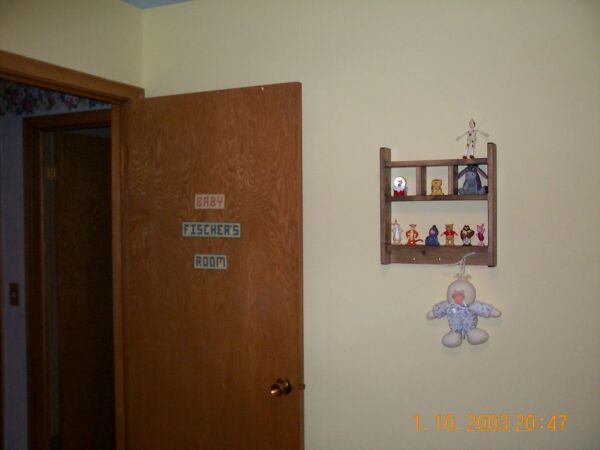 Door & figurines